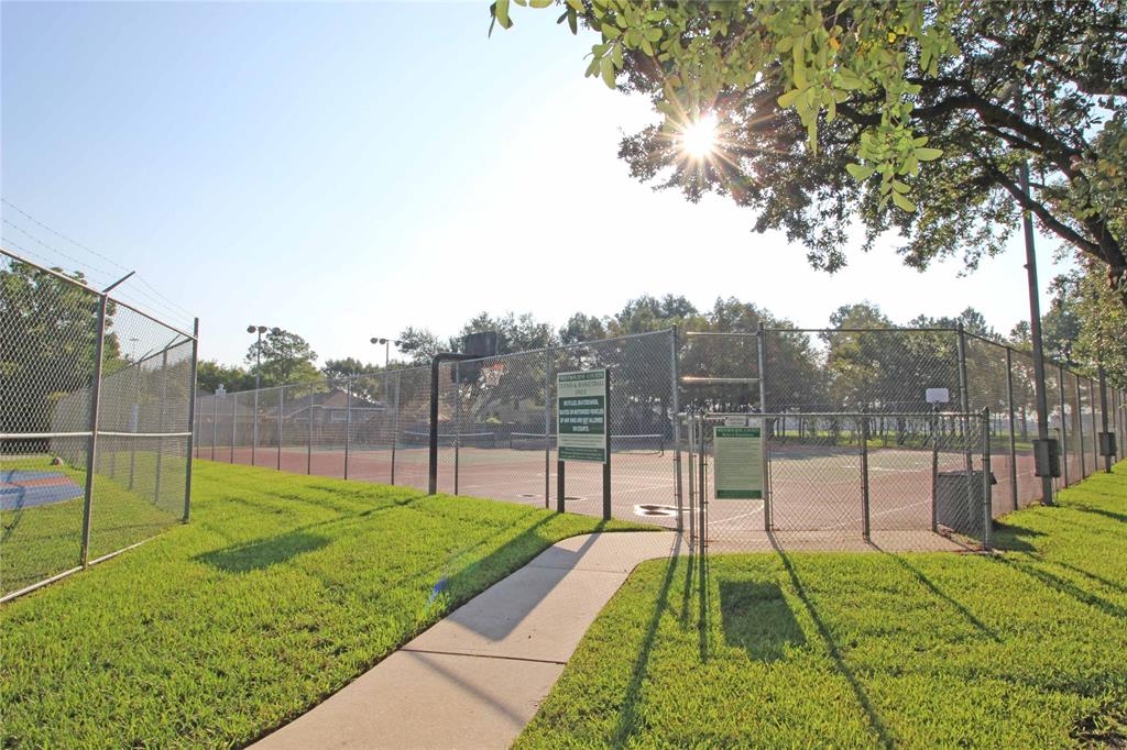 18210 Almonte Lane, Tomball, TX 77377 Diamond Homes Realty Westbourne Tennis courts