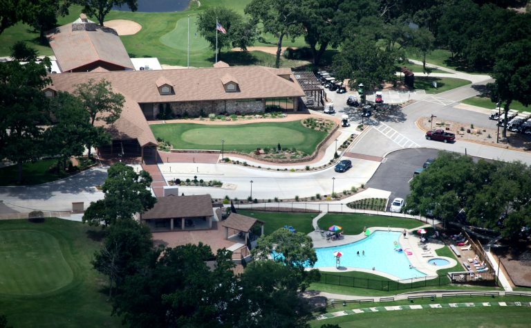 13 Cole Brook Lane, Conroe, Texas 77304 Diamond Homes Realty Panorama Golf Club House Pool